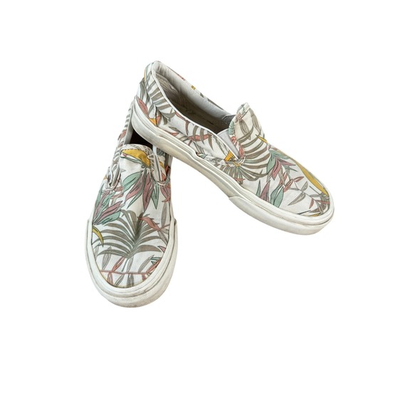 Vans Shoes - Vans Slip On Tropical Floral Print‎ Sneakers Women's 6.5